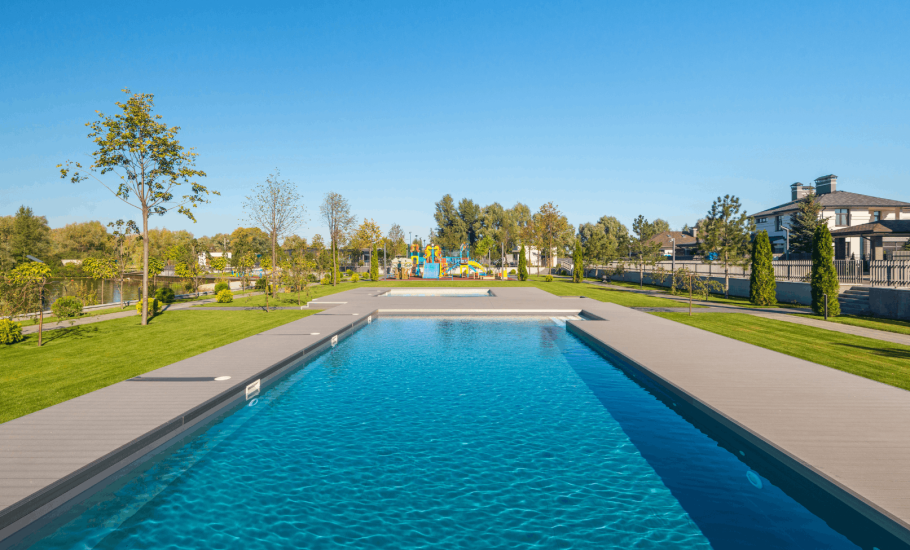 Outdoor swimming pool